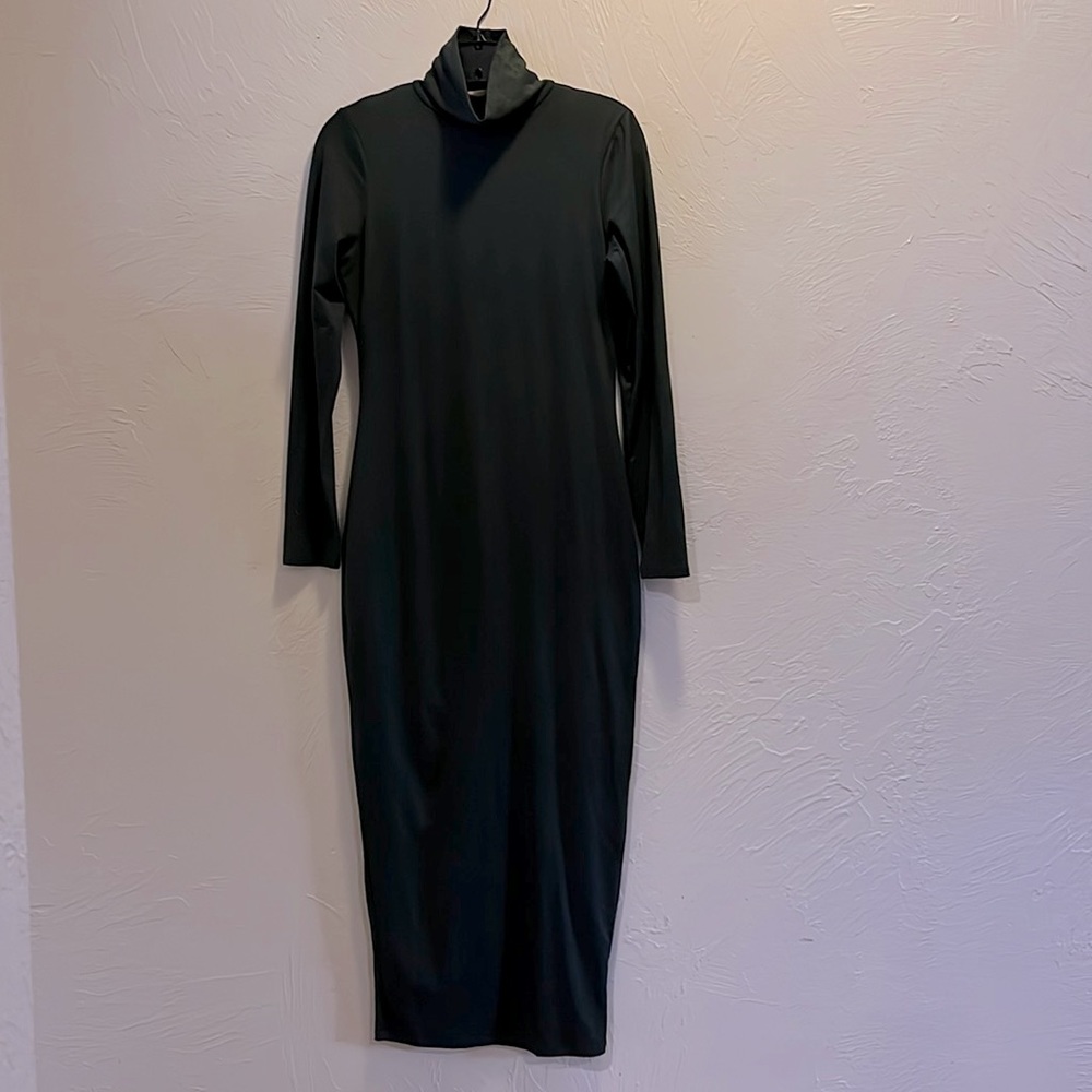 Diosa Very Olive Green Medium - Stretchy Spandex Long Mid-Calf - Form fitting